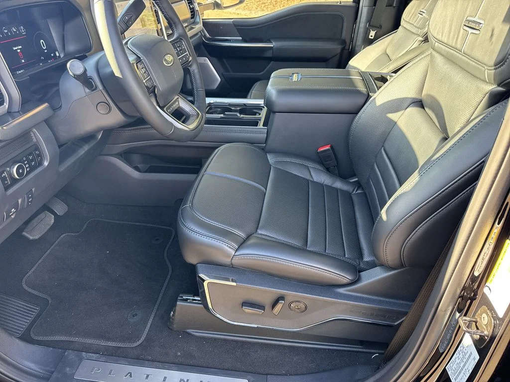 2025 Ford F-350 Super Duty Platinum - Photo 9