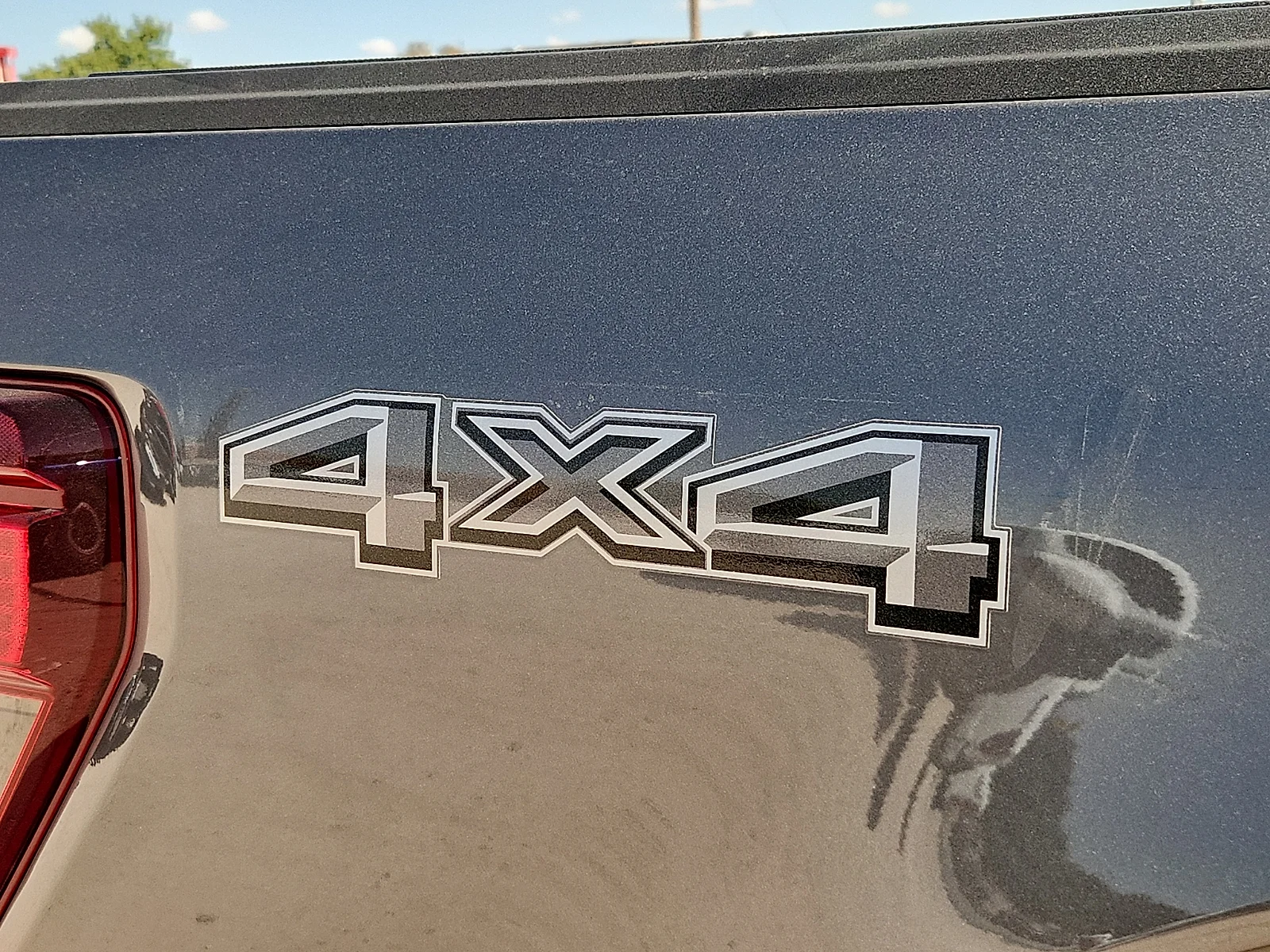 New 2026 Carbonized Gray Metallic Ford XLT image 11