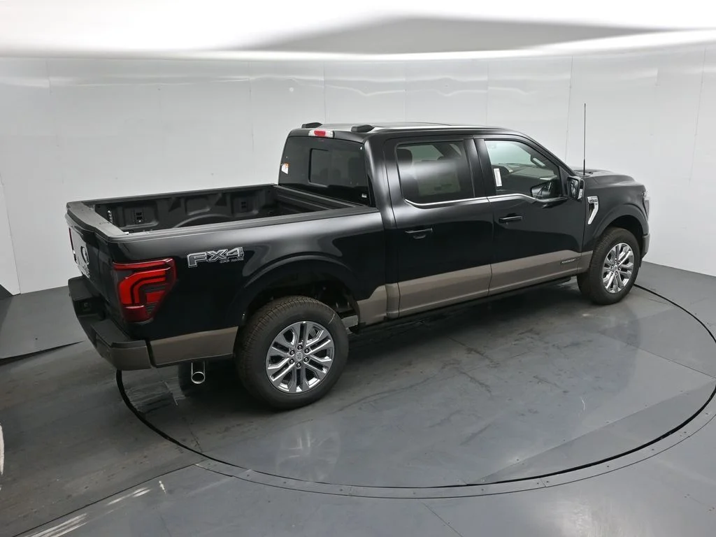 New 2026 Agate Black Metallic Ford King Ranch image 40
