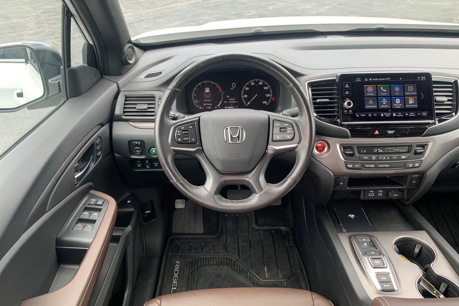 Certified Used 2025 White Honda RTL image 18