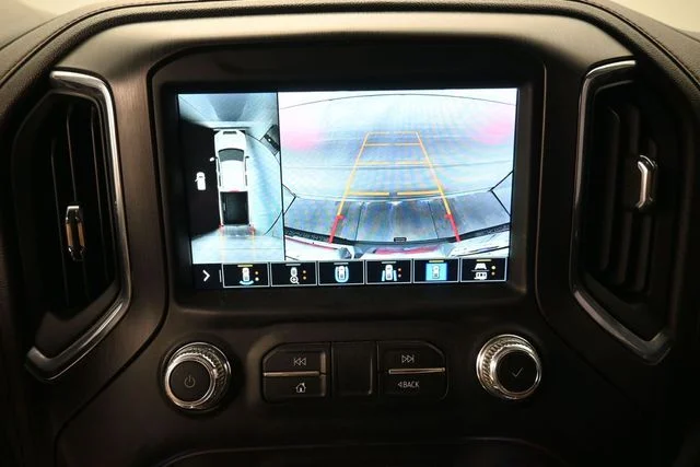 Used 2023 Green GMC AT4 image 25
