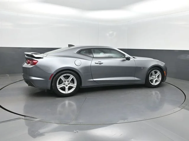 Used 2019 Gray Chevrolet 1LT image 21
