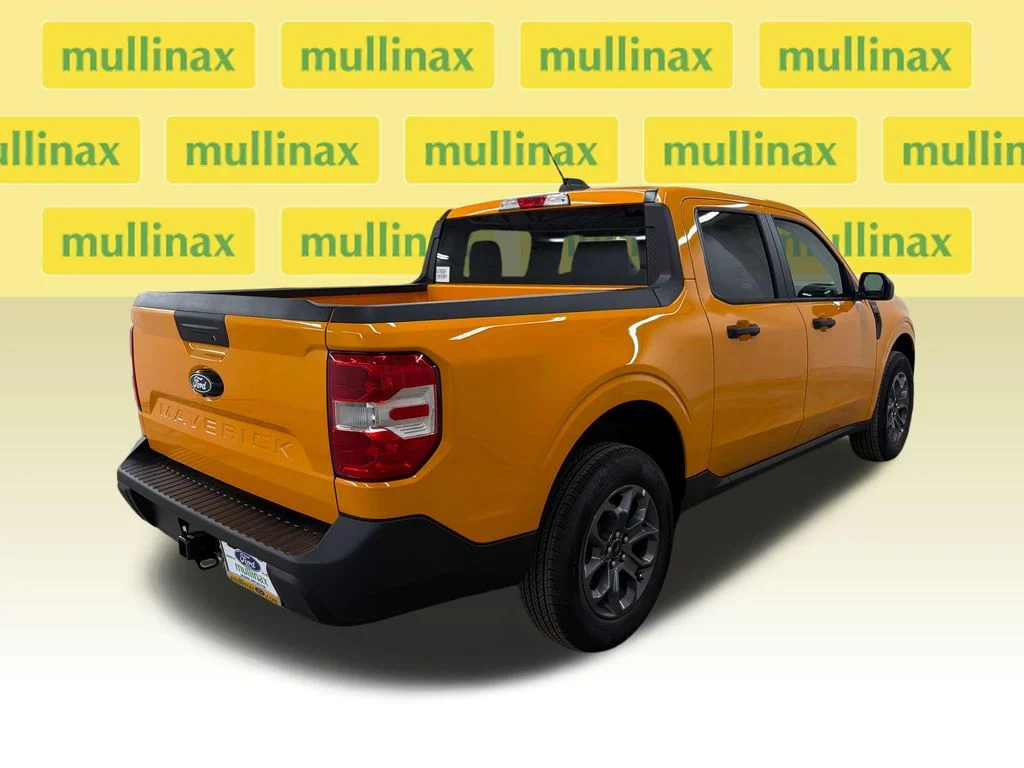 New 2026 Orange Ford XLT image 3