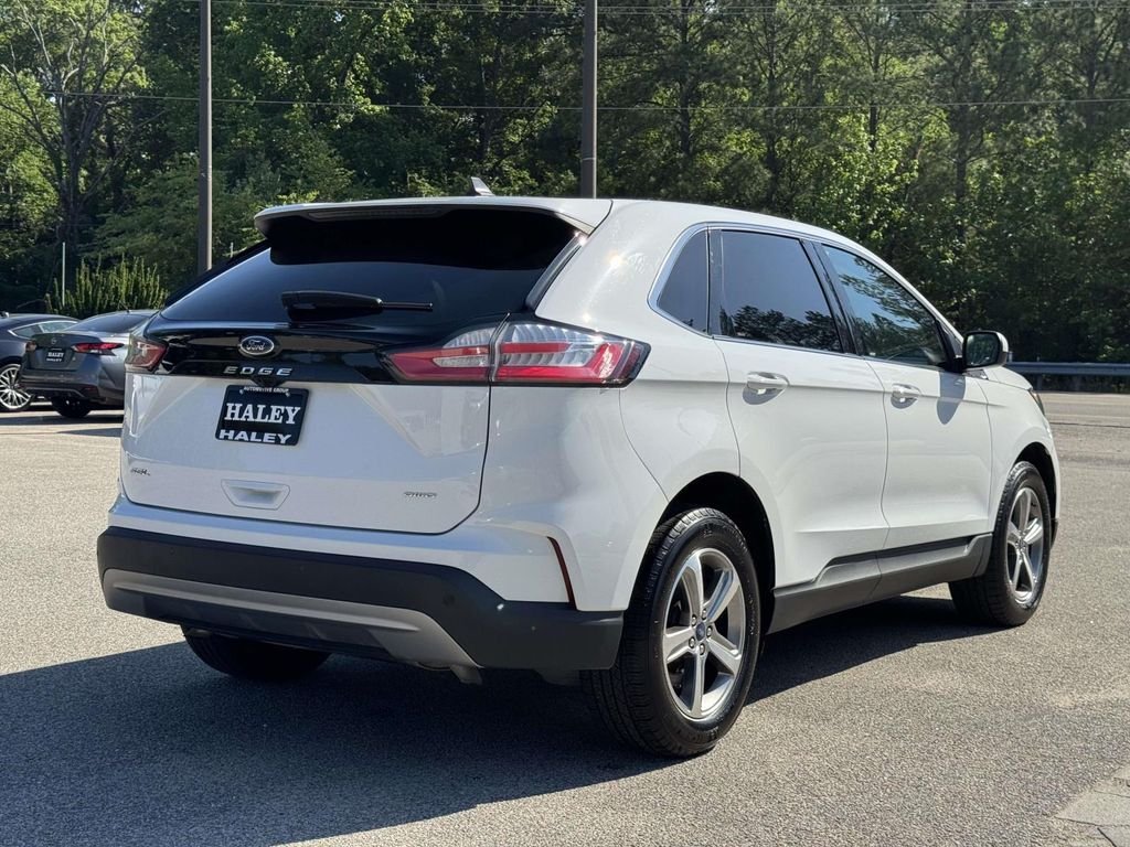 Used 2022 White Ford SEL image 22