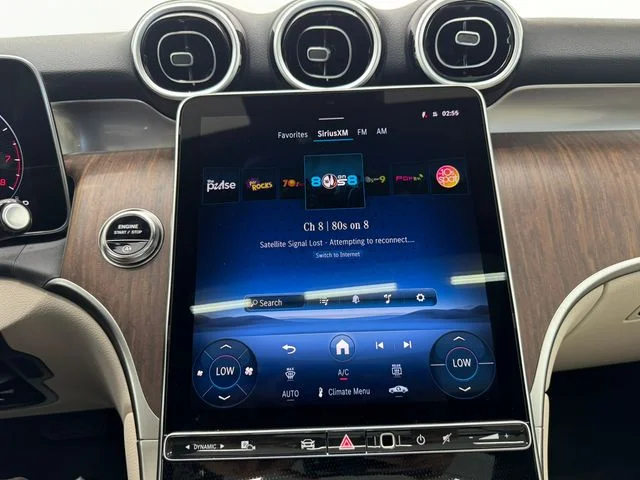 New 2026 Polar White Mercedes-Benz GLC 300 image 30