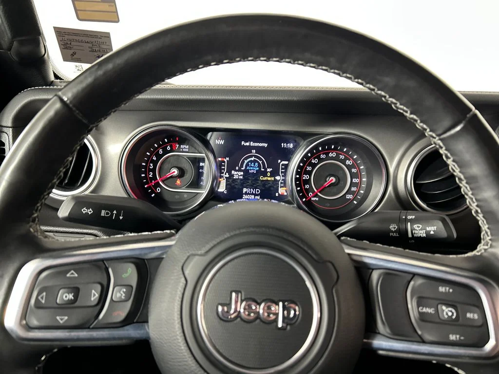 Used 2022 Gray Jeep Rubicon image 14