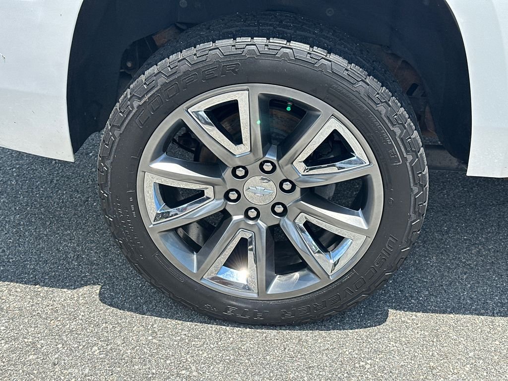 Used 2019  Chevrolet Premier image 17