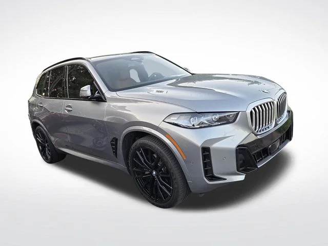 Used 2025 Gray BMW sDrive40i image 3