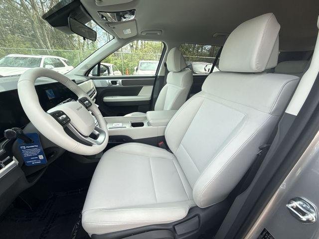 New 2026 Silver Hyundai SE image 11