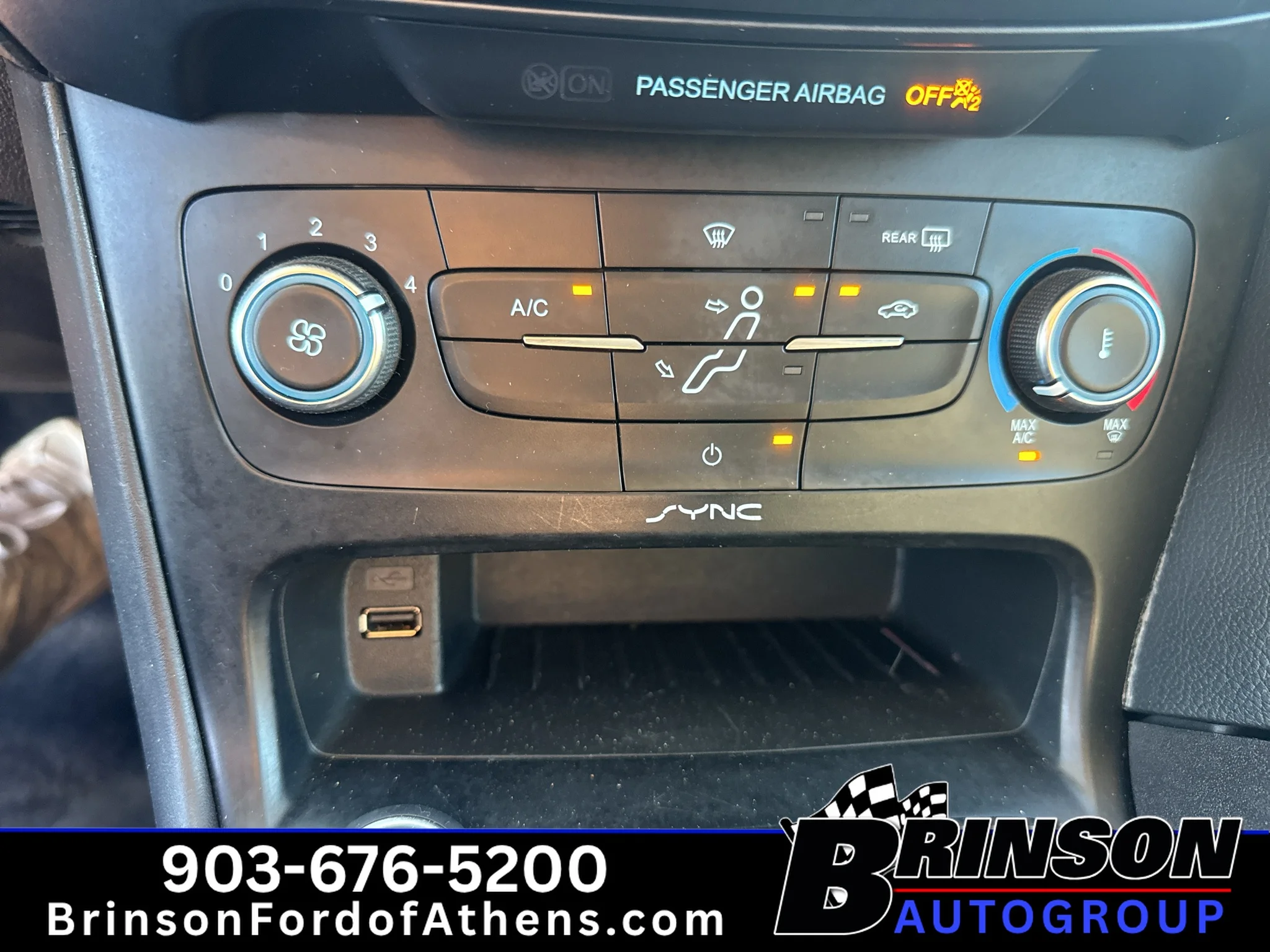 Used 2017 Race Red Ford SE image 28