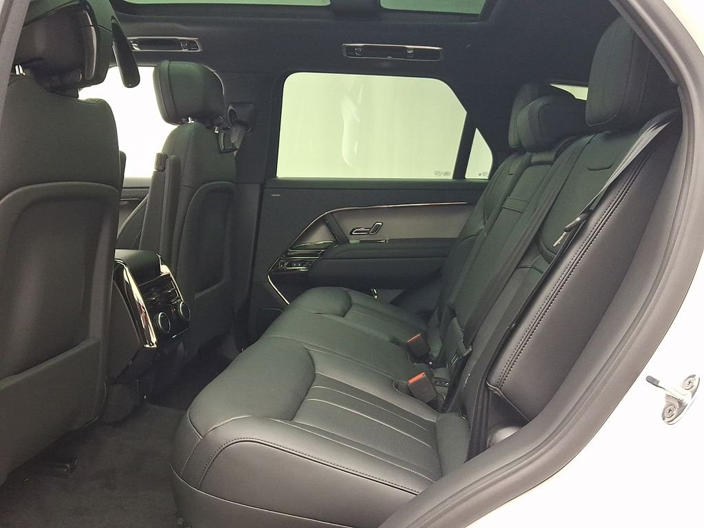 New 2026 Ostuni Pearl White Land Rover Dynamic SE image 6