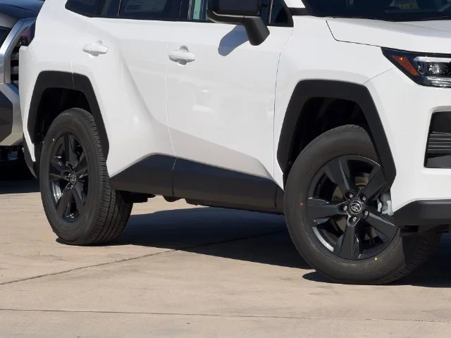 New 2026 Ice Cap Toyota LE image 4
