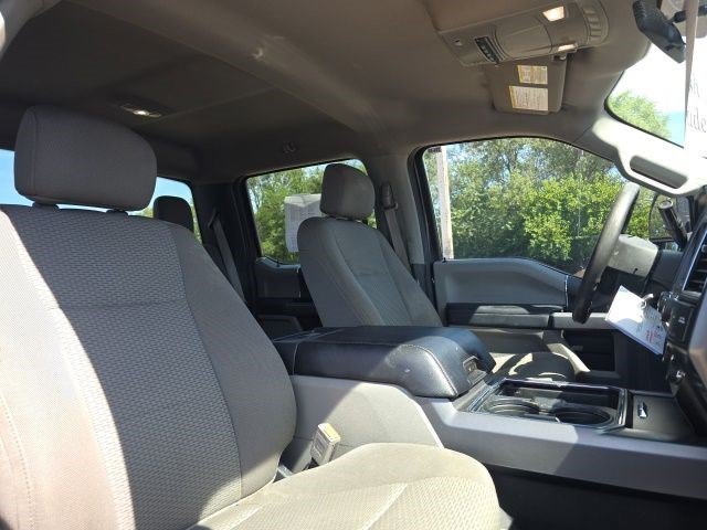 Used 2019 Magnetic Metallic Ford XLT image 12