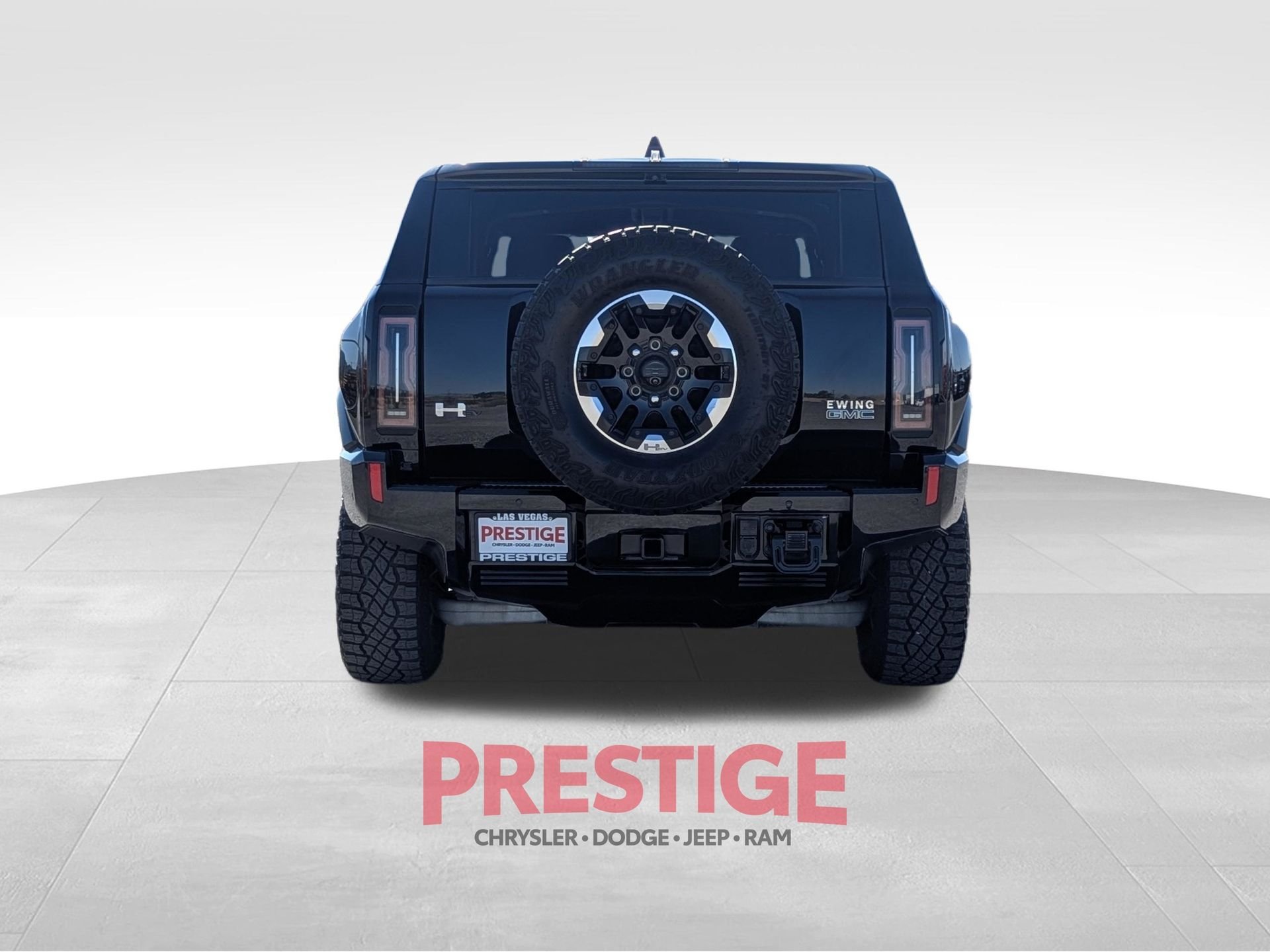 Used 2024 Black GMC 2X image 11