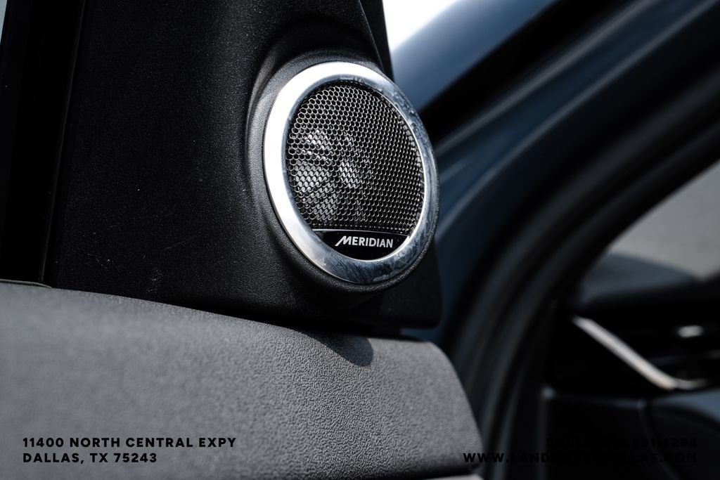 New 2026 Tribeca Blue Metallic Land Rover S image 40