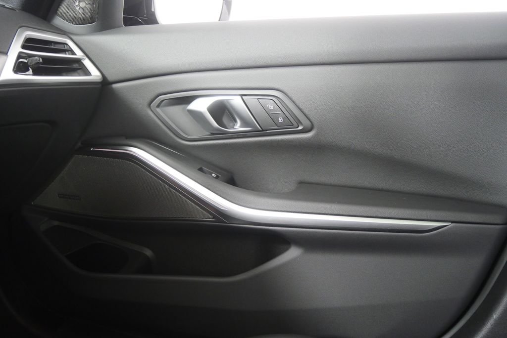 Used 2026 Dravit Grey Metallic BMW 330i image 25