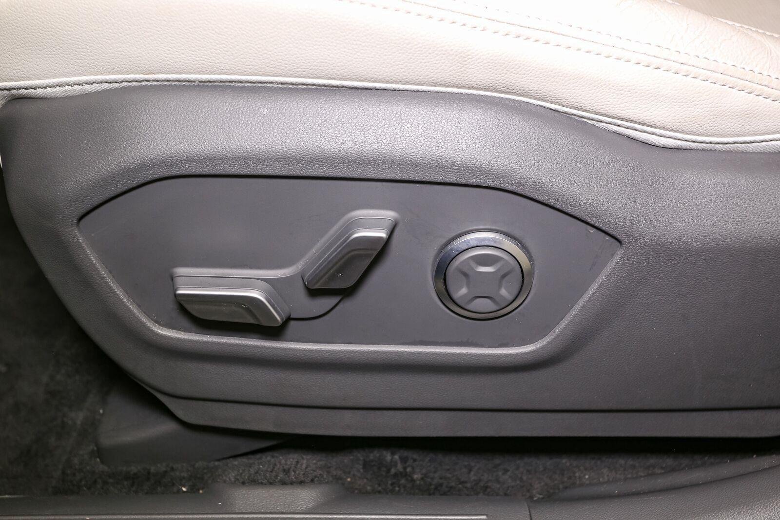 Used 2024 Rockwood Green Hyundai Limited image 45