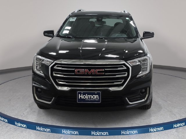 Used 2022 Black GMC SLT image 3