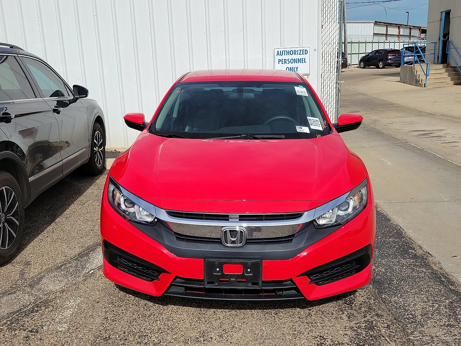 Used 2016  Honda LX image 2