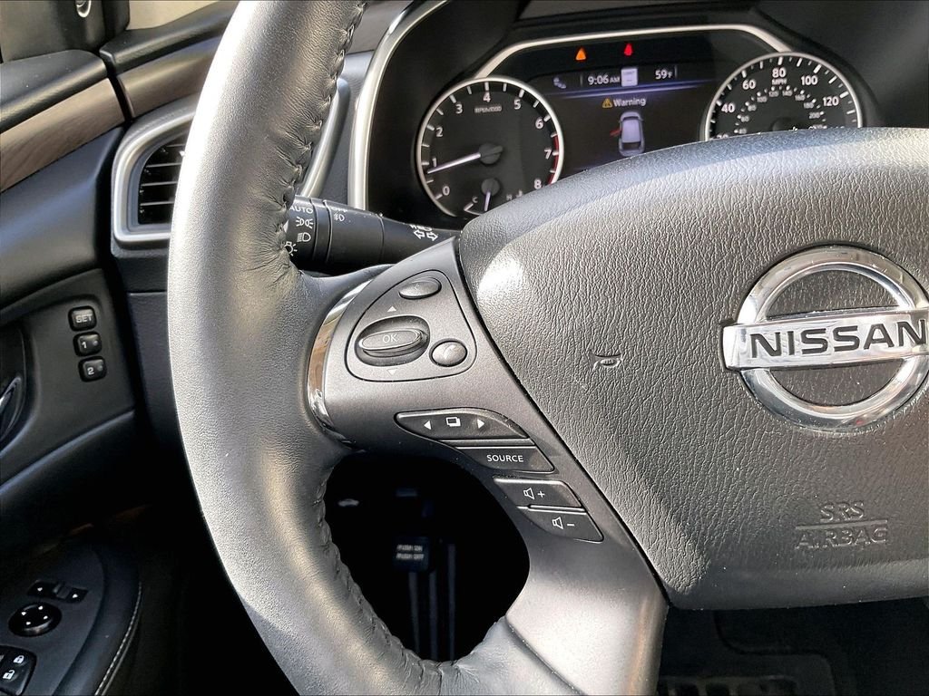 Used 2020 Pearl White Tricoat Nissan Platinum image 23
