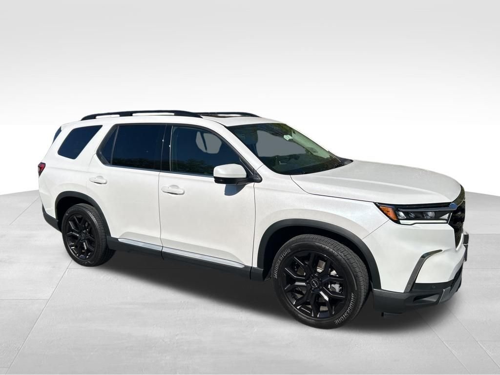 Used 2025 White Honda Touring image 6