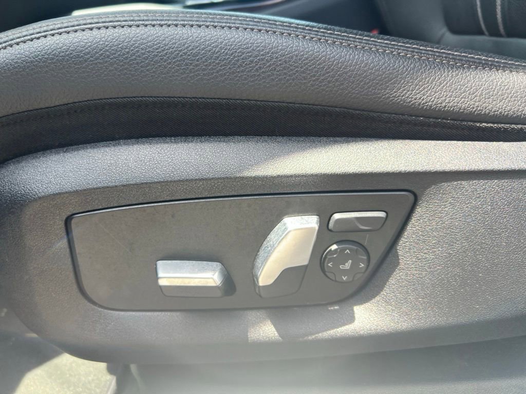 Used 2019 Bluestone Metallic BMW 540i image 20