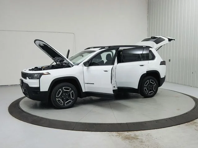 New 2026 Bright White Clear-Coat Exterior Paint Jeep Laredo image 11