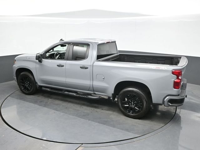 Used 2025 Gray Chevrolet Custom image 11
