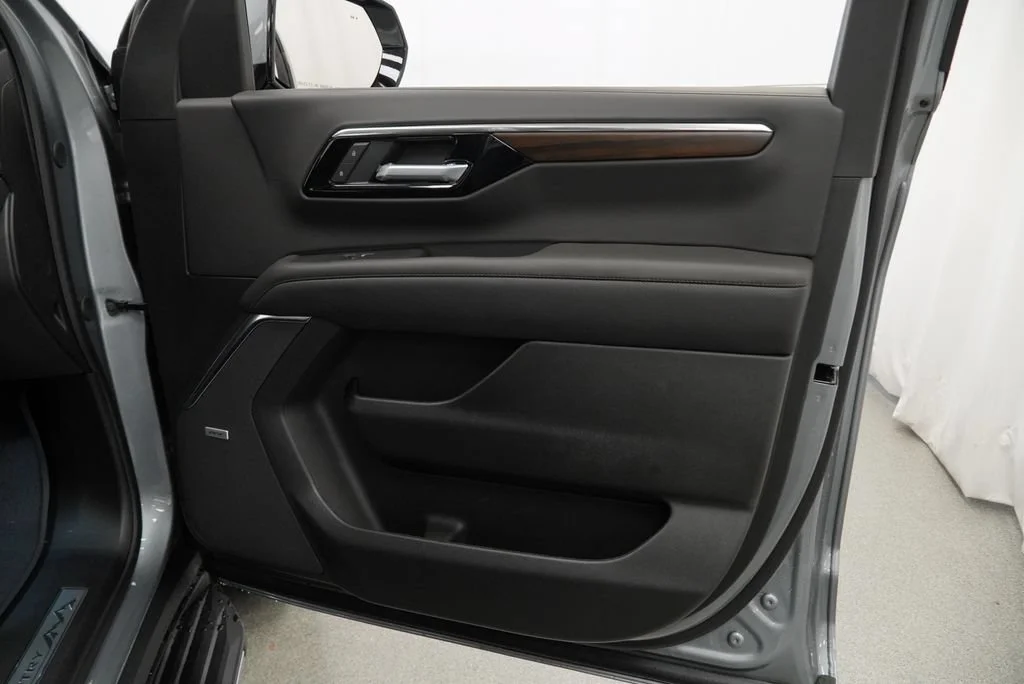 New 2026 Sterling Gray Metallic Chevrolet High Country image 29