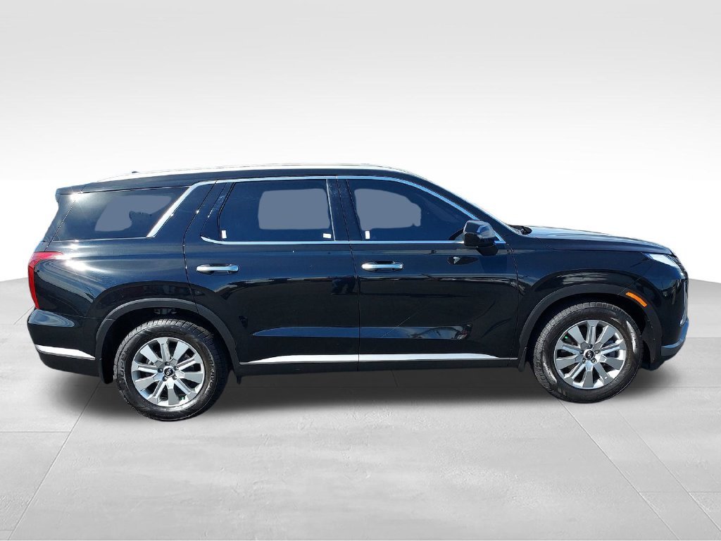 Used 2023 Black Hyundai SEL image 6