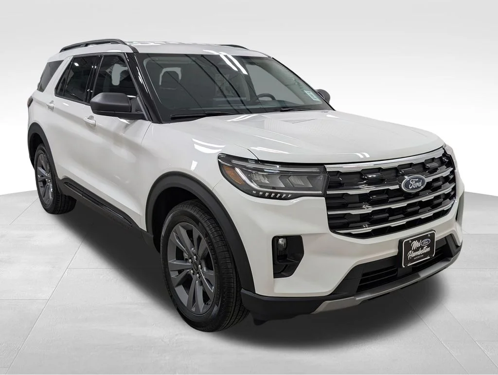 New 2026 Star White Metallic Tri-Coat Ford Active image 17