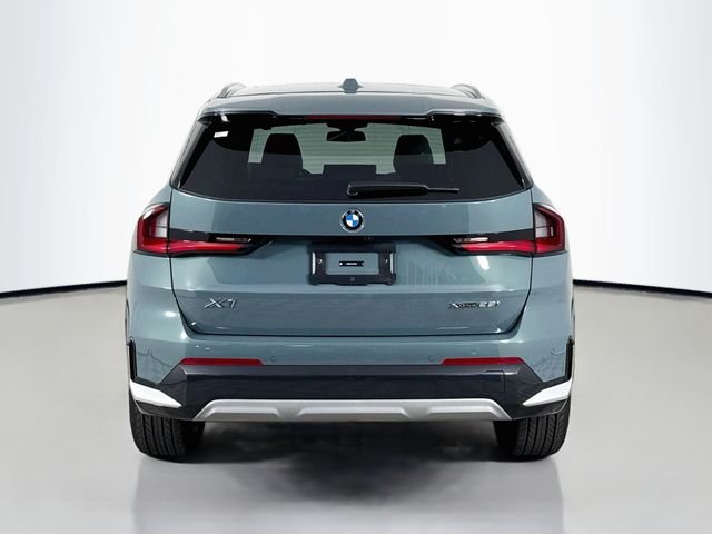 New 2026 Green Metallic BMW xDrive28i image 6