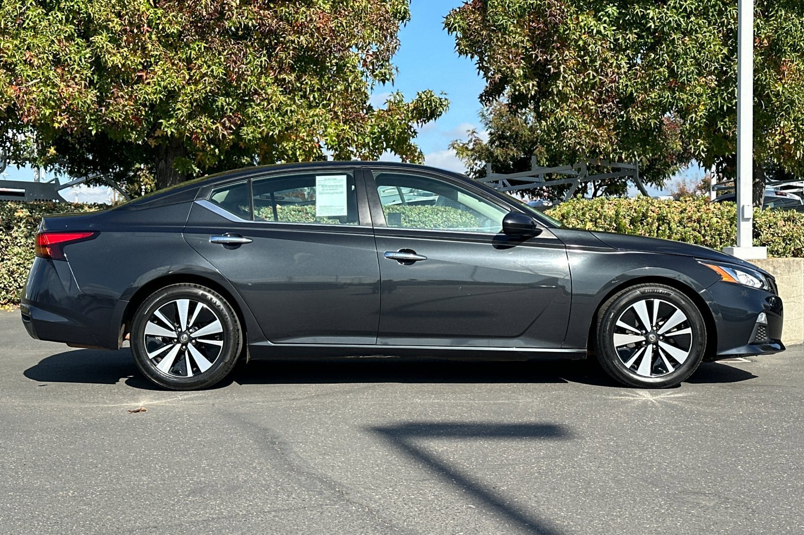 2022 Nissan Altima 2.5 SV photo 2