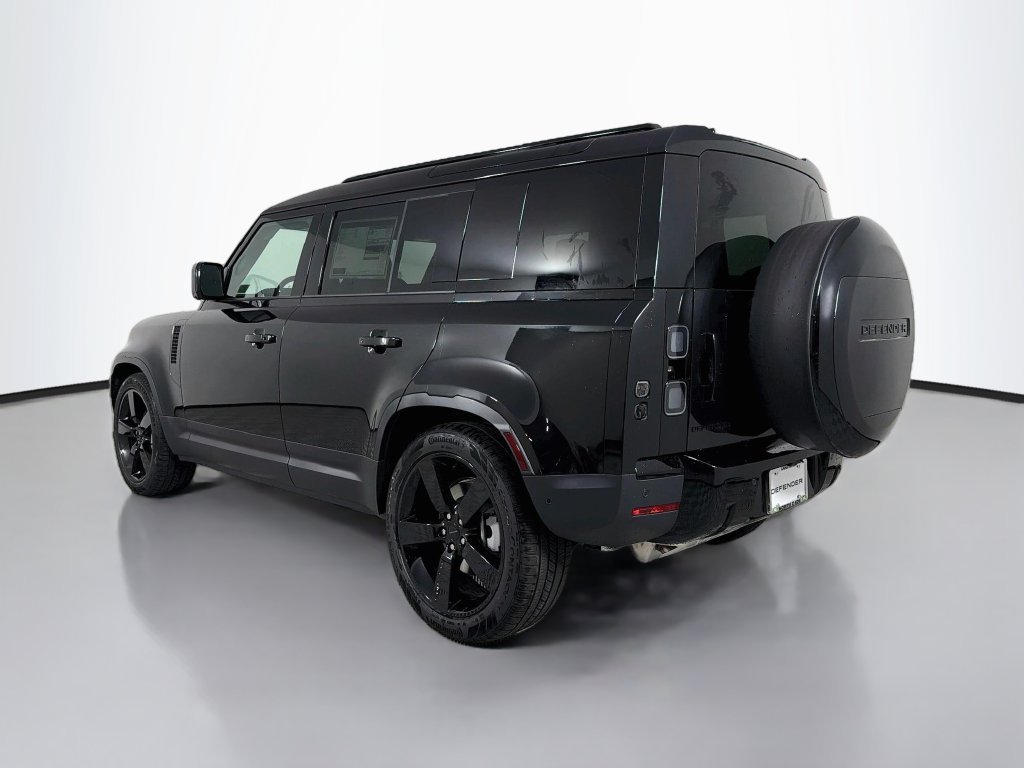 New 2026 Santorini Black Land Rover S image 7