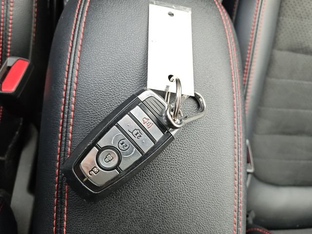Used 2022 Gray Ford SEL image 32