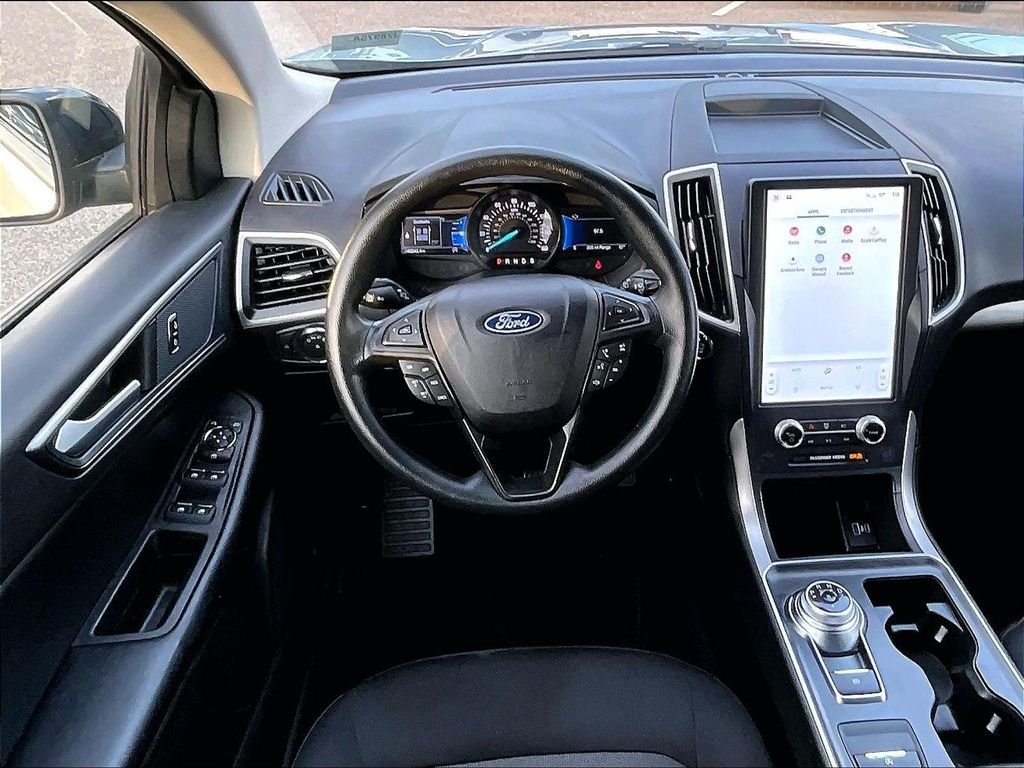Used 2022 Silver Ford SE image 17