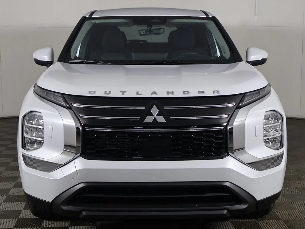 New 2026 White Mitsubishi ES 1.5T S-AWC image 10