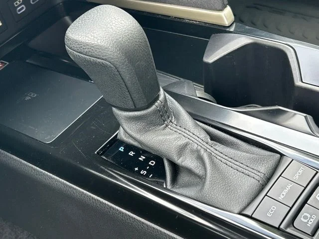 Certified Used 2025  Toyota LE image 52