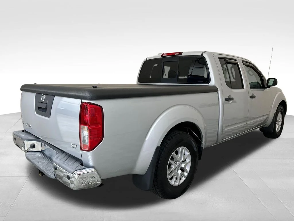 Used 2017 Silver Nissan SV image 7