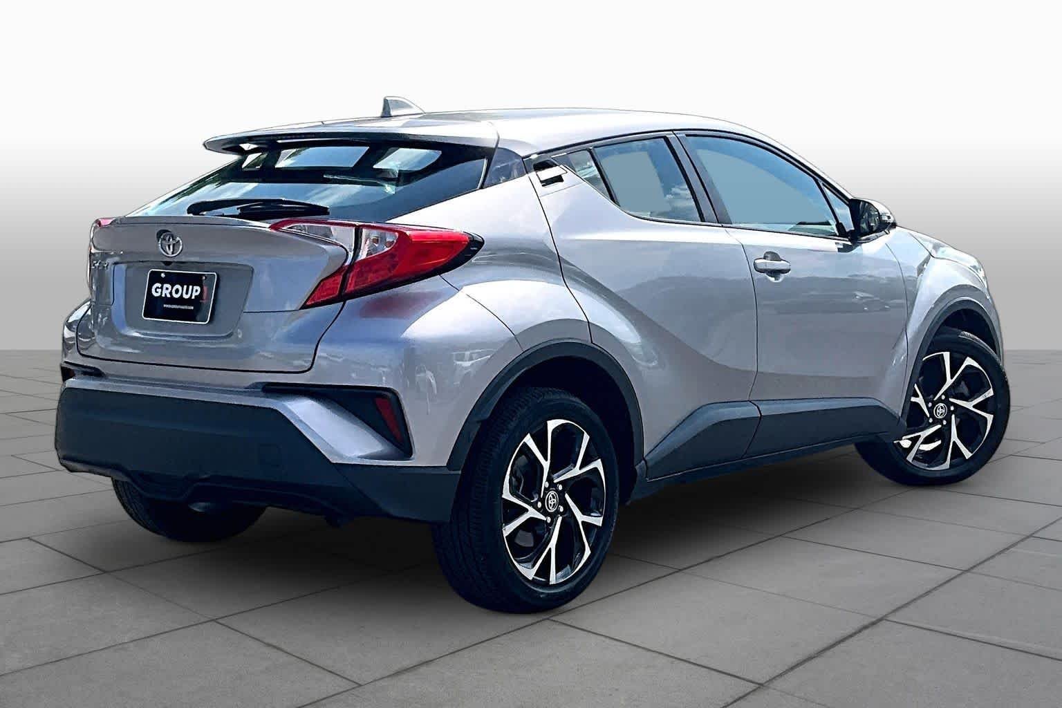 Used 2020 Silver Knockout Metallic Toyota XLE image 13
