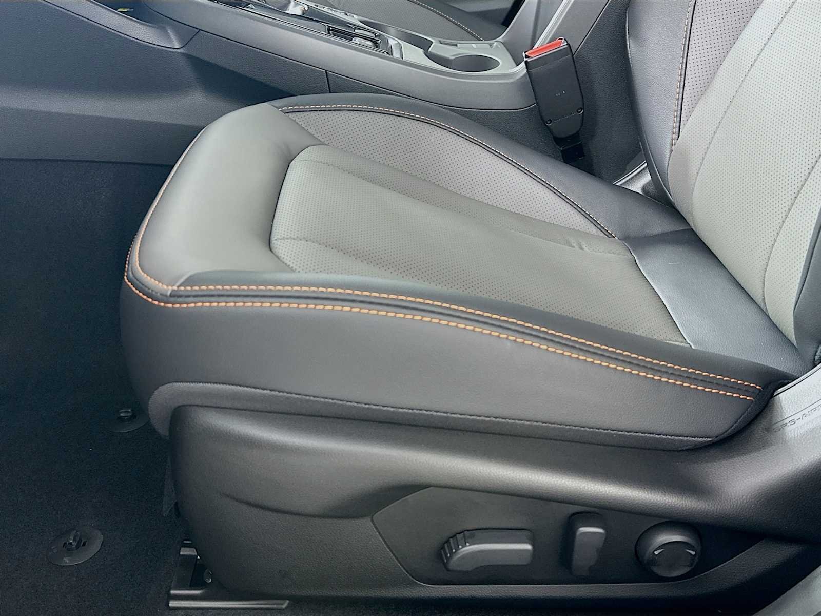 New 2026 ICE SILVER METALLIC Subaru Limited Hybrid image 18