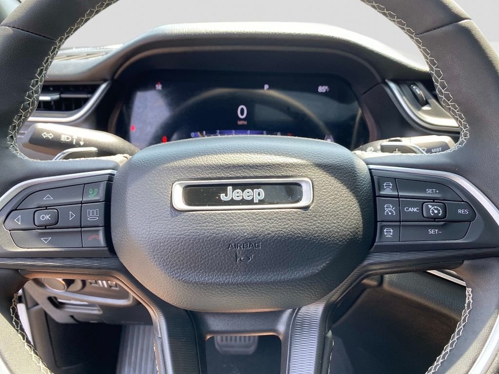 Used 2023 White Jeep Altitude X image 19