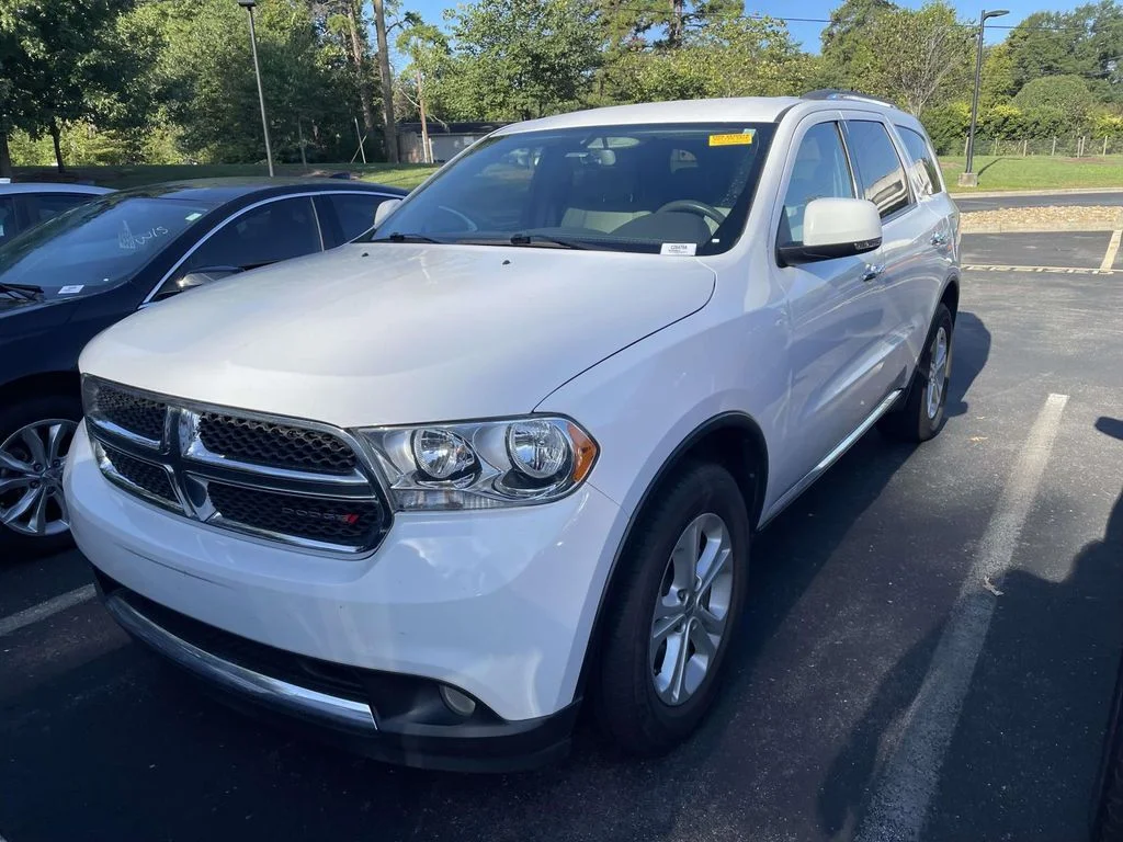 Used 2013 White Dodge Crew image 3