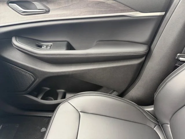 New 2026 White/off-white Jeep Limited image 17