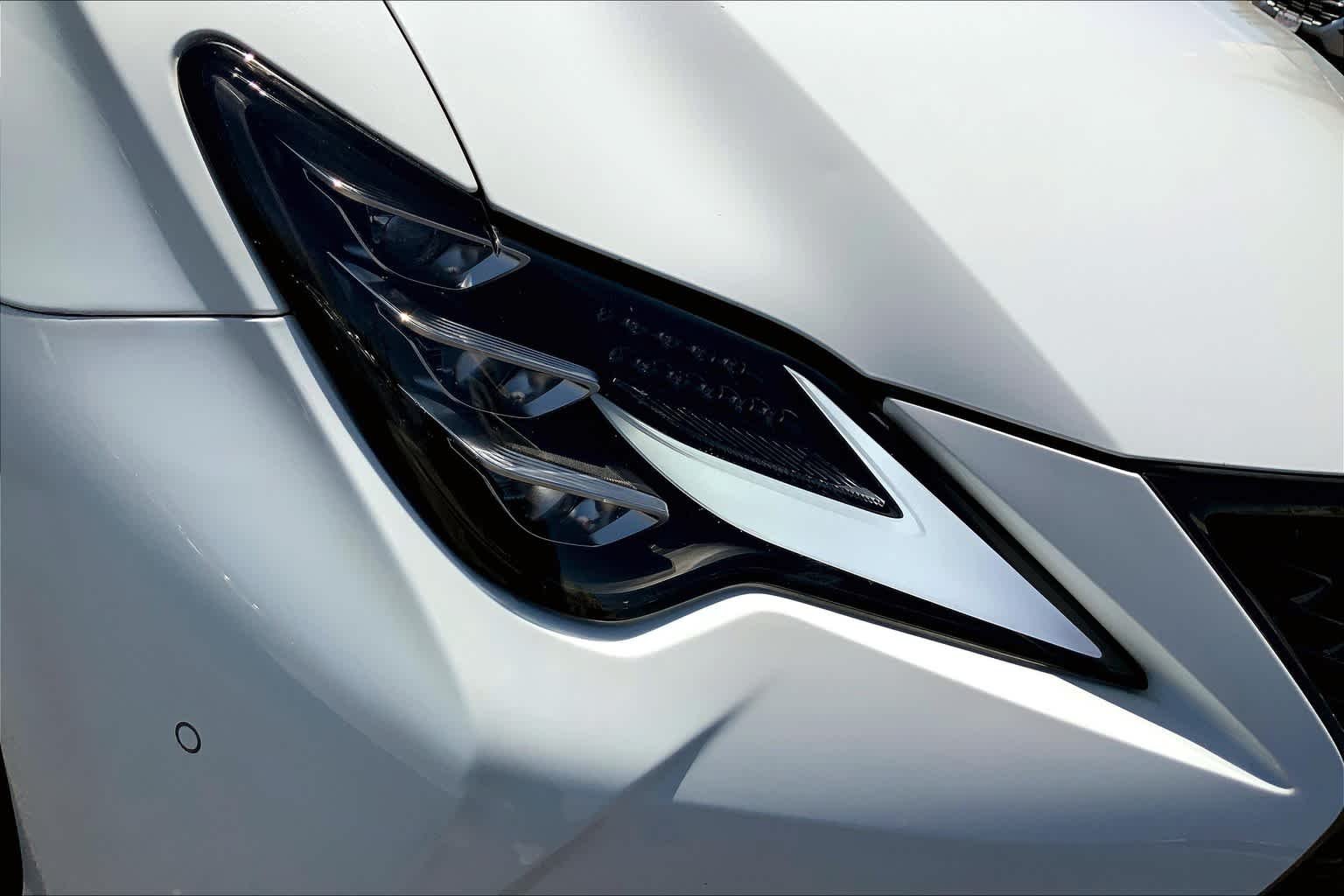 Used 2020 Ultra White Lexus F SPORT image 27