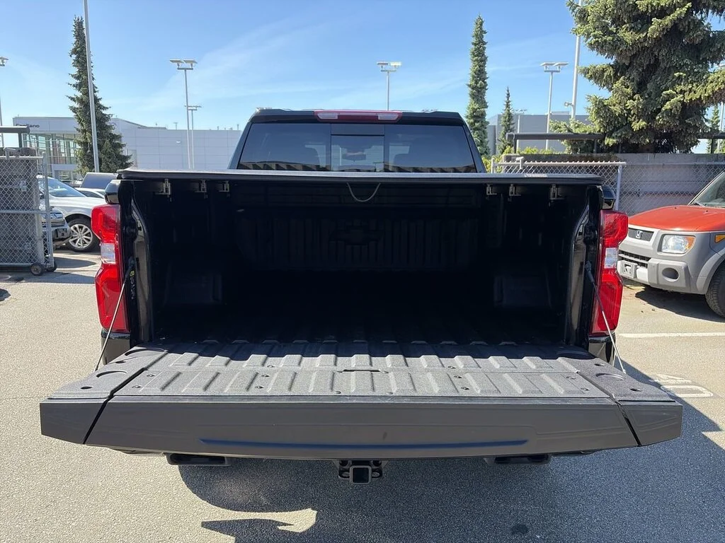 Used 2026 Black Chevrolet Crew Cab Short Box 4-Wheel Drive LT Trail Boss Dil image 32