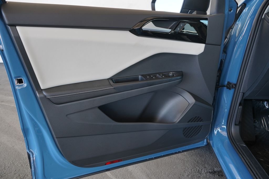 New 2027 Monterey Blue Pearl Volkswagen 1.5T S image 11