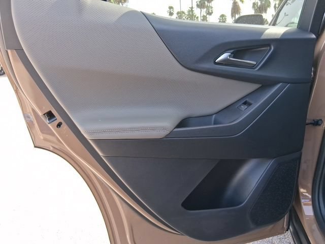 2027 Chevrolet Equinox LT - Photo 17