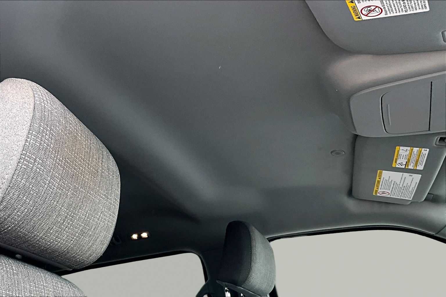Used 2025 Oxford White Ford XLT image 14