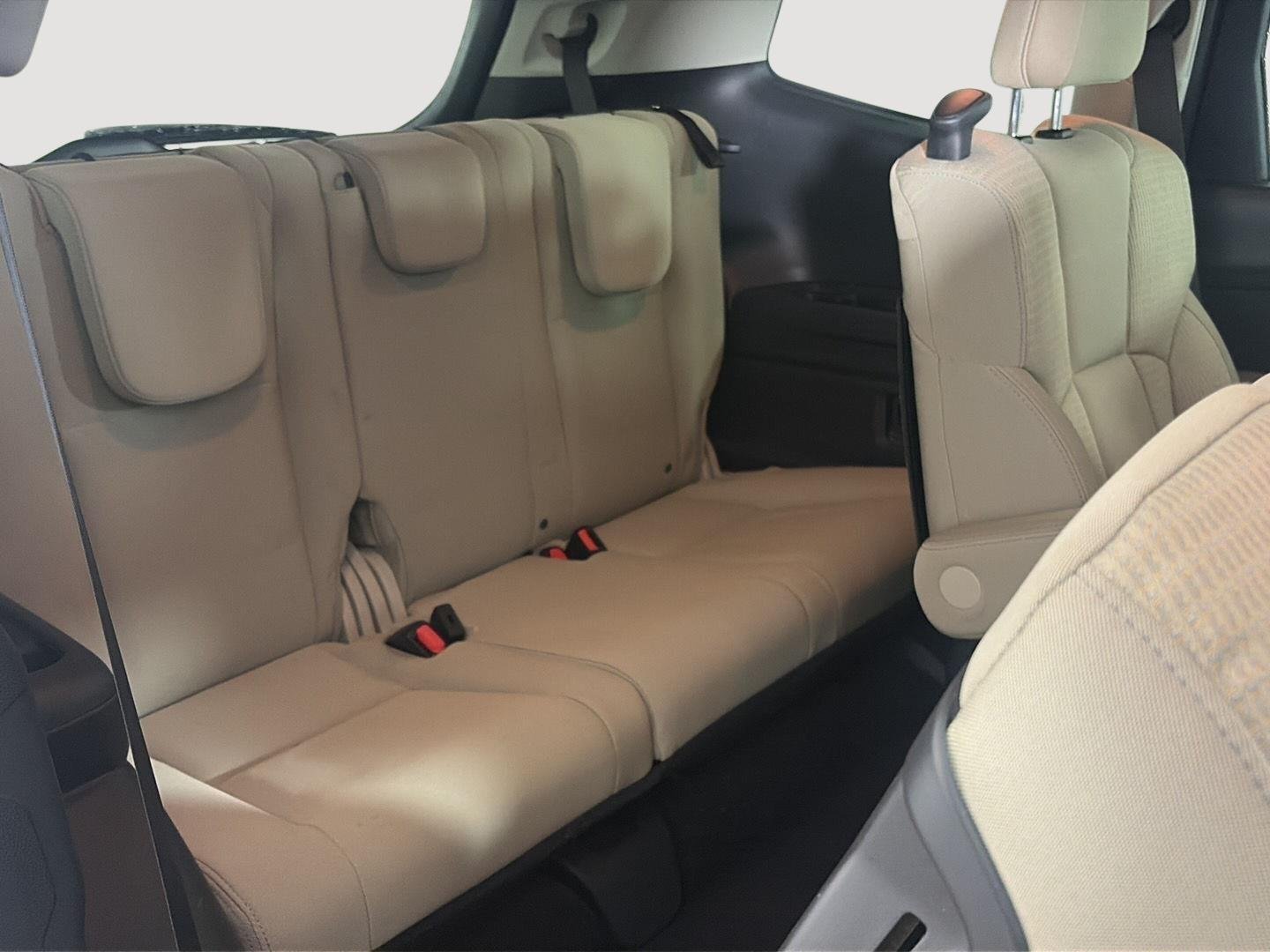 Used 2019 Crystal White Pearl Subaru Premium image 23